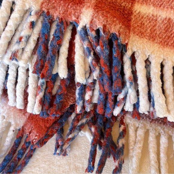 VINTAGE WOOL PLAID REVERSIBLE PLAID BLANKET FRINGE RUST ORANGE & BLUE 62” x 78” - Picture 4 of 5